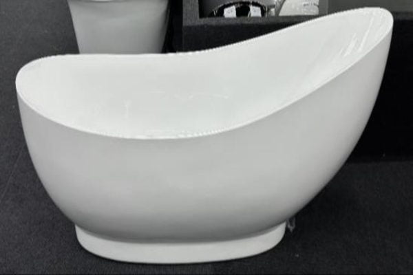 img121 - Acrylic Bathtub - Glossy White