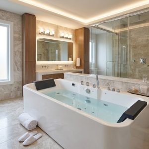 Luxury Acrylic Whirlpool Jacuzzi Bathtub with Hydro Massage Jets | Freestanding Spa Tub for Modern Bathrooms